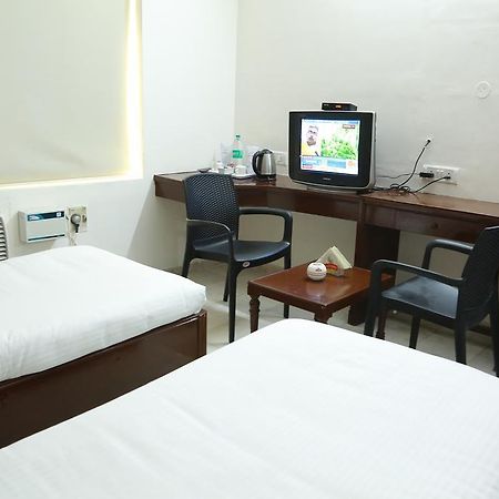 Hotel Shridevi Park Ченнаи Экстерьер фото