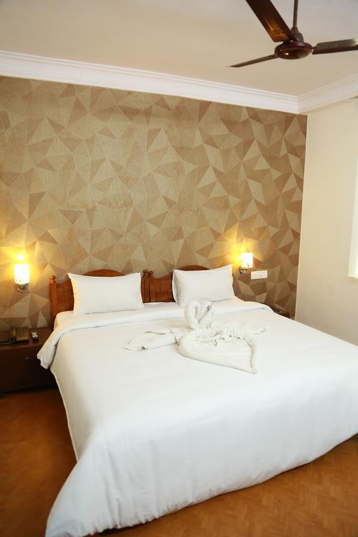 Hotel Shridevi Park Ченнаи Экстерьер фото