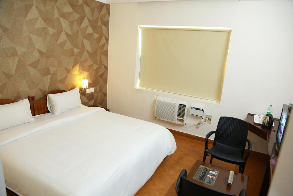 Hotel Shridevi Park Ченнаи Экстерьер фото